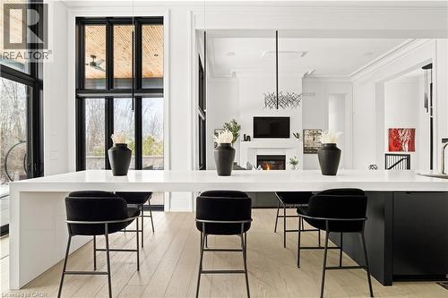 153 Heritage Lake Drive, Puslinch, ON - Indoor Photo Showing Kitchen With Upgraded Kitchen