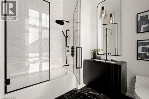 153 Heritage Lake Drive, Puslinch, ON - Indoor Photo Showing Bathroom