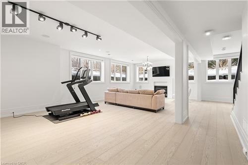 153 Heritage Lake Drive, Puslinch, ON - Indoor Photo Showing Gym Room