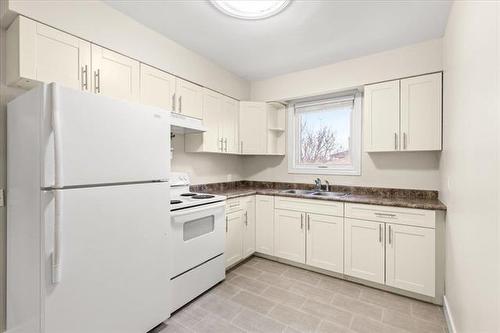 1074 Burrows Ave, Winnipeg, MB 