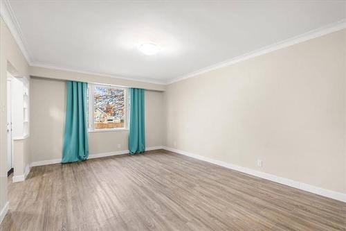 1074 Burrows Ave, Winnipeg, MB 