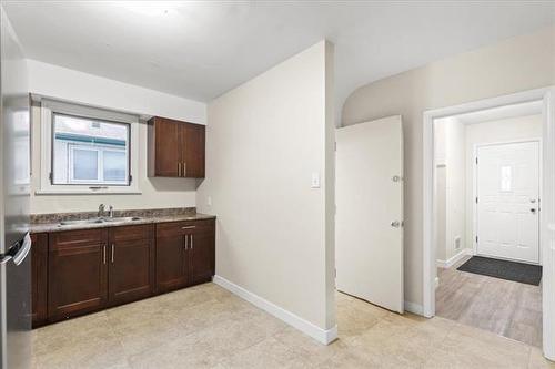 1074 Burrows Ave, Winnipeg, MB 