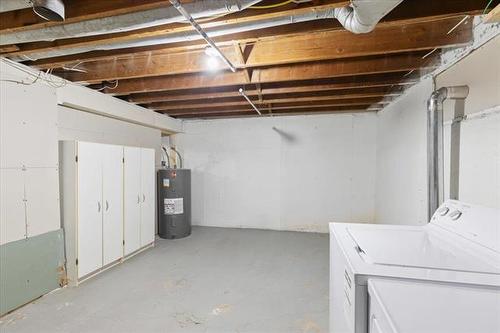 1074 Burrows Ave, Winnipeg, MB 