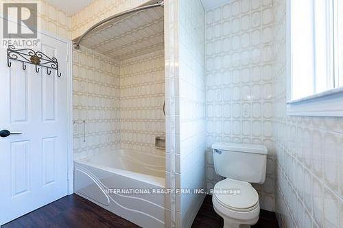 17 Southview Drive, Vaughan, ON - Indoor Photo Showing Bathroom