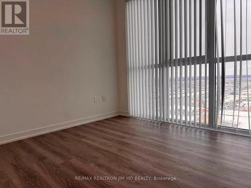 8 Interchange Way, Vaughan, ON - Indoor Photo Showing Other Room