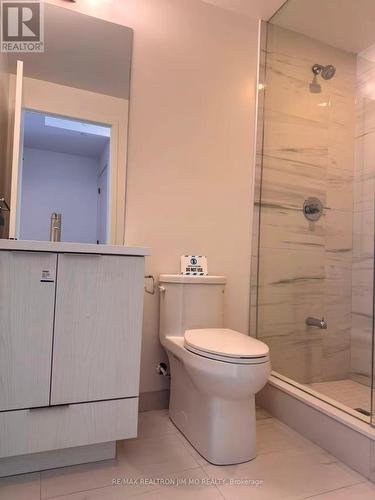 8 Interchange Way, Vaughan, ON - Indoor Photo Showing Bathroom