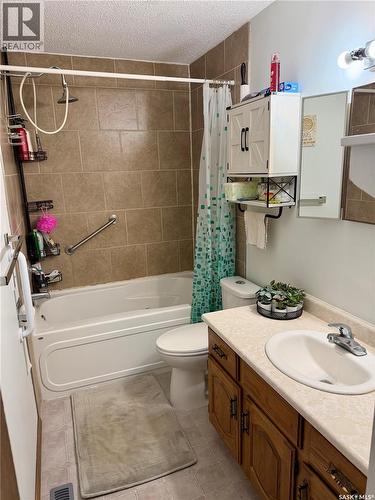 111 Graham Place, Medstead, SK - Indoor Photo Showing Bathroom