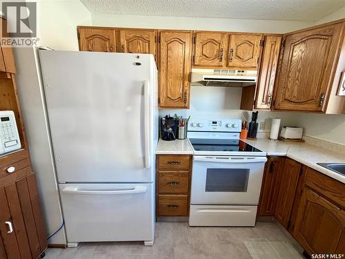 111 Graham Place, Medstead, SK - Indoor Photo Showing Kitchen