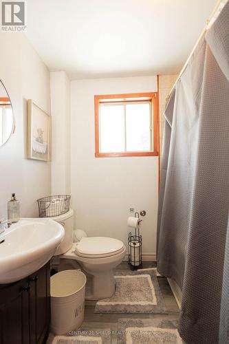 19864 County Rd 17 Road, South Glengarry, ON - Indoor Photo Showing Bathroom