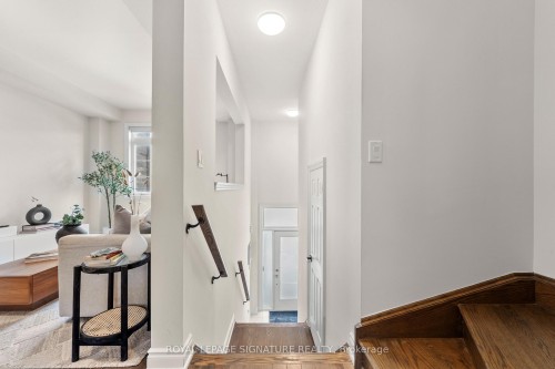 71 Farooq Boulevard, Vaughan, ON - Indoor Photo Showing Other Room