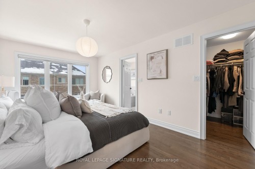 71 Farooq Boulevard, Vaughan, ON - Indoor Photo Showing Bedroom