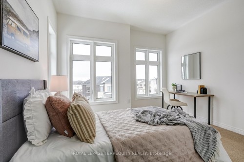 2964 Starlight Drive, Pickering, ON - Indoor Photo Showing Bedroom