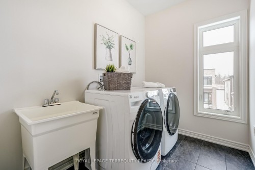 2964 Starlight Drive, Pickering, ON - Indoor Photo Showing Laundry Room