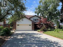 1412 PEERLESS COURT  Oakville, ON L6H 3A4