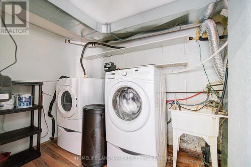 21654 Warden Avenue, East Gwillimbury, ON - Indoor Photo Showing Laundry Room