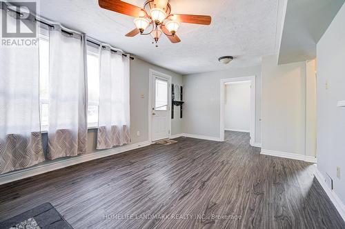 21654 Warden Avenue, East Gwillimbury, ON - Indoor Photo Showing Other Room