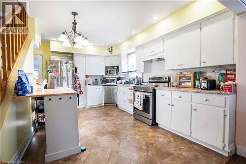 12 Walpole Drive, Jarvis, ON - Indoor Photo Showing Kitchen