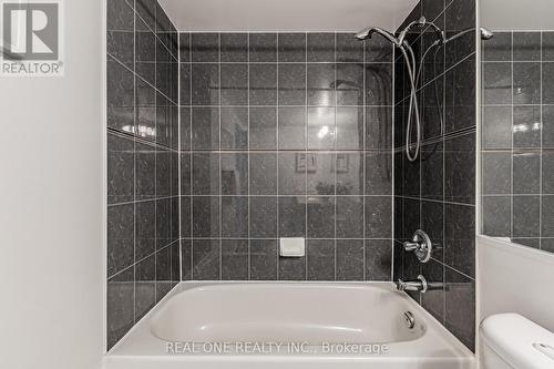 1503 - 238 Doris Avenue, Toronto, ON - Indoor Photo Showing Bathroom