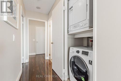 1503 - 238 Doris Avenue, Toronto, ON - Indoor Photo Showing Laundry Room