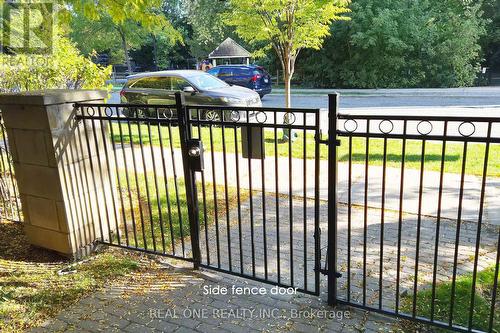 1503 - 238 Doris Avenue, Toronto, ON - Outdoor