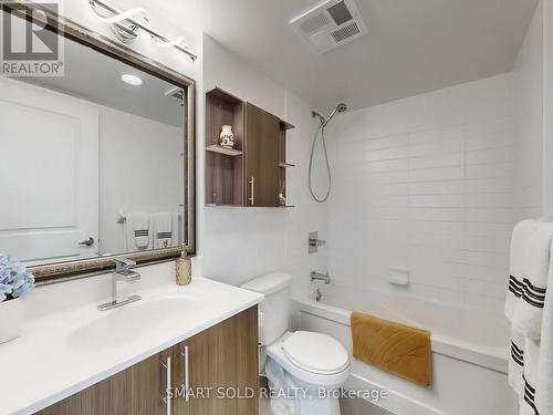 210 - 75 Norman Bethune Avenue, Richmond Hill, ON - Indoor Photo Showing Bathroom