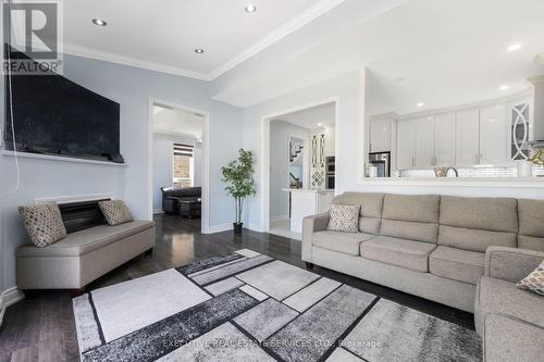 43 Susan Avenue, Brampton, ON - Indoor Photo Showing Living Room