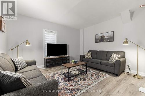 19 Gilbert Street, Lansdowne Village, ON - Indoor Photo Showing Living Room