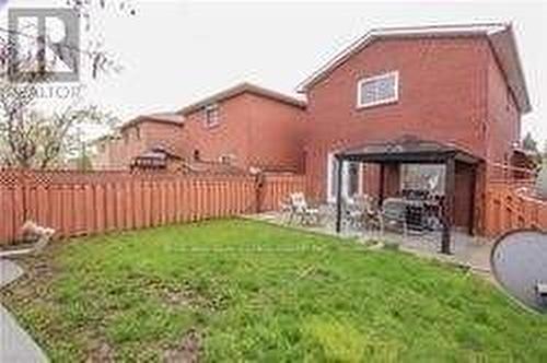 9 Salem Court, Brampton, ON - Outdoor