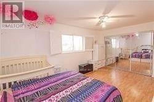 9 Salem Court, Brampton, ON - Indoor Photo Showing Bedroom