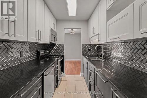 1634 Cheevers Crescent, Ottawa, ON - Indoor Photo Showing Kitchen With Double Sink