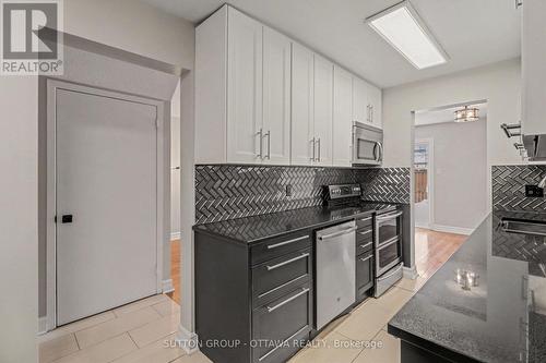 1634 Cheevers Crescent, Ottawa, ON - Indoor Photo Showing Kitchen