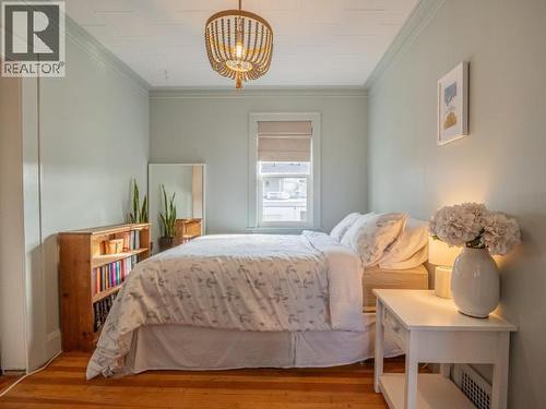 6937 Jasper Street, Powell River, BC - Indoor Photo Showing Bedroom