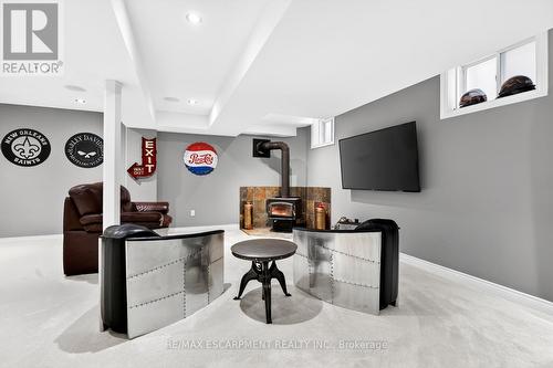 8 Bousfield Court, Hamilton, ON - Indoor