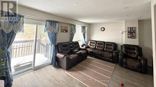 61 Moregate Crescent, Brampton, ON - Indoor Photo Showing Living Room