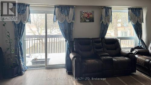61 Moregate Crescent, Brampton, ON - Indoor