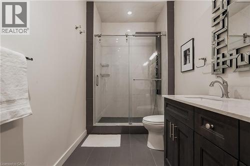 66 Bay Street S Unit# 504, Hamilton, ON - Indoor Photo Showing Bathroom