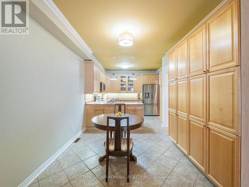 26 - 255 Shaftsbury Avenue, Richmond Hill, ON - Indoor