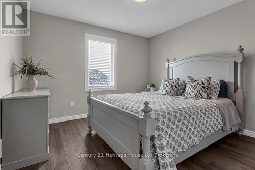 29 Brookside Lane, Tillsonburg, ON - Indoor Photo Showing Bedroom