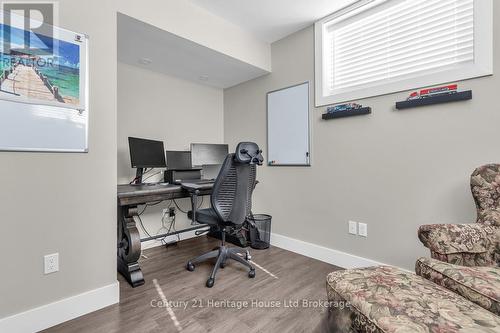 29 Brookside Lane, Tillsonburg, ON - Indoor Photo Showing Office