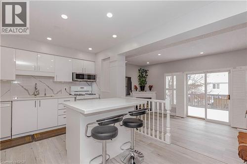 128 Karalee Crescent, Cambridge, ON - Indoor Photo Showing Kitchen