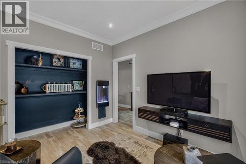 190 Argyle Street Unit# 31, Simcoe, ON - Indoor Photo Showing Living Room With Fireplace