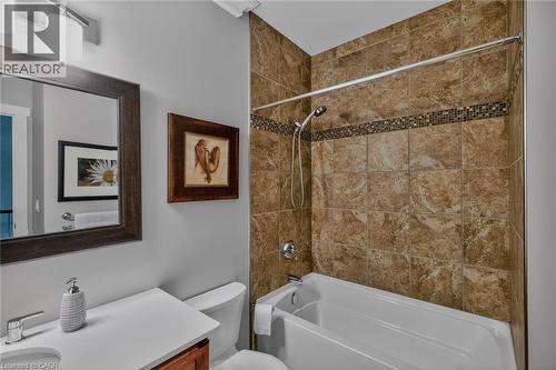 190 Argyle Street Unit# 31, Simcoe, ON - Indoor Photo Showing Bathroom