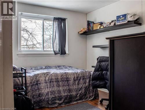 Bedroom featuring wood finished floors - 48 Riverdale Drive Unit# 2, Hamilton, ON - Indoor Photo Showing Bedroom