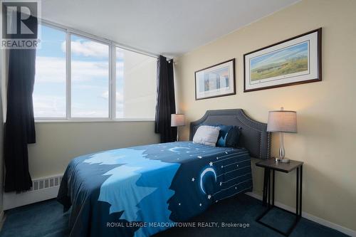 #806 - 2301 Derry Road W, Mississauga, ON - Indoor Photo Showing Bedroom