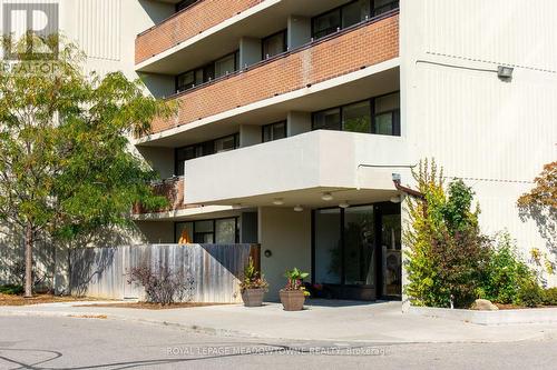 #806 - 2301 Derry Road W, Mississauga, ON - Outdoor With Balcony