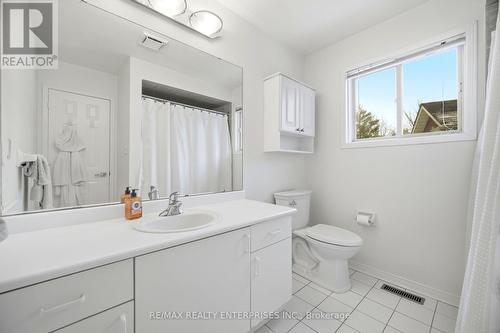 4-piece Ensuite Bath - 1104 Feeley Court, Mississauga, ON - Indoor Photo Showing Bathroom