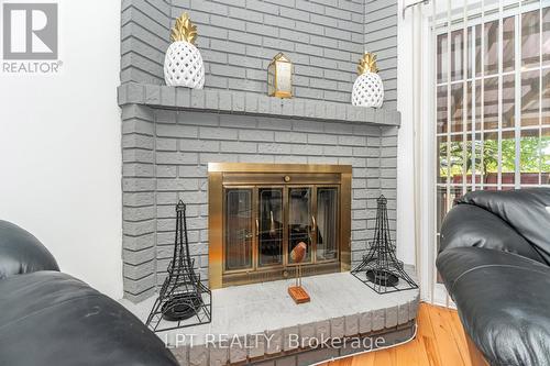 27 Woodsview Avenue, Toronto, ON -  With Fireplace