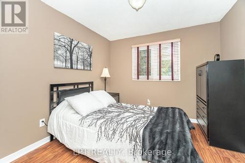 27 Woodsview Avenue, Toronto, ON - Indoor Photo Showing Bedroom