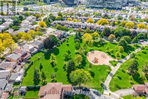 27 Woodsview Avenue, Toronto, ON - Outdoor With View