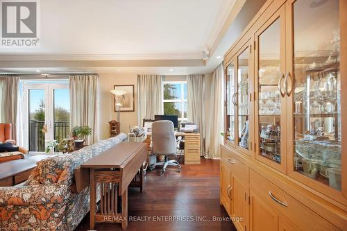 513 - 2855 Bloor Street W, Toronto, ON - Indoor